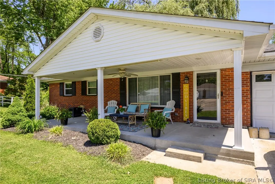 710 Georgian Avenue, Sellersburg, IN 47172 - #1
