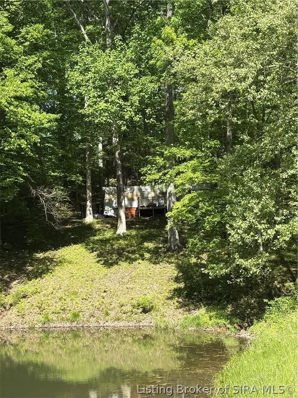 55 Shores Ln, Bedford, IN 47421