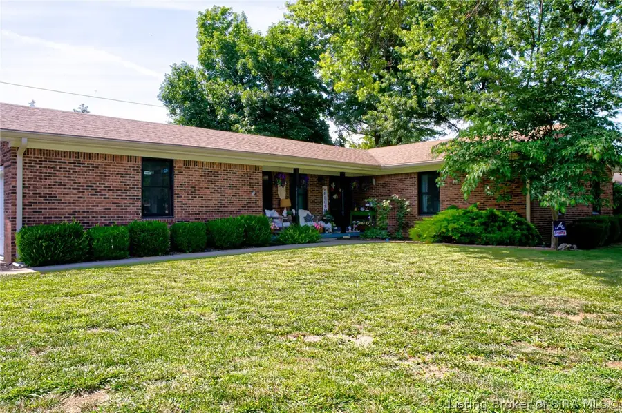 847 Beechwood Street, Sellersburg, IN 47172 - #2