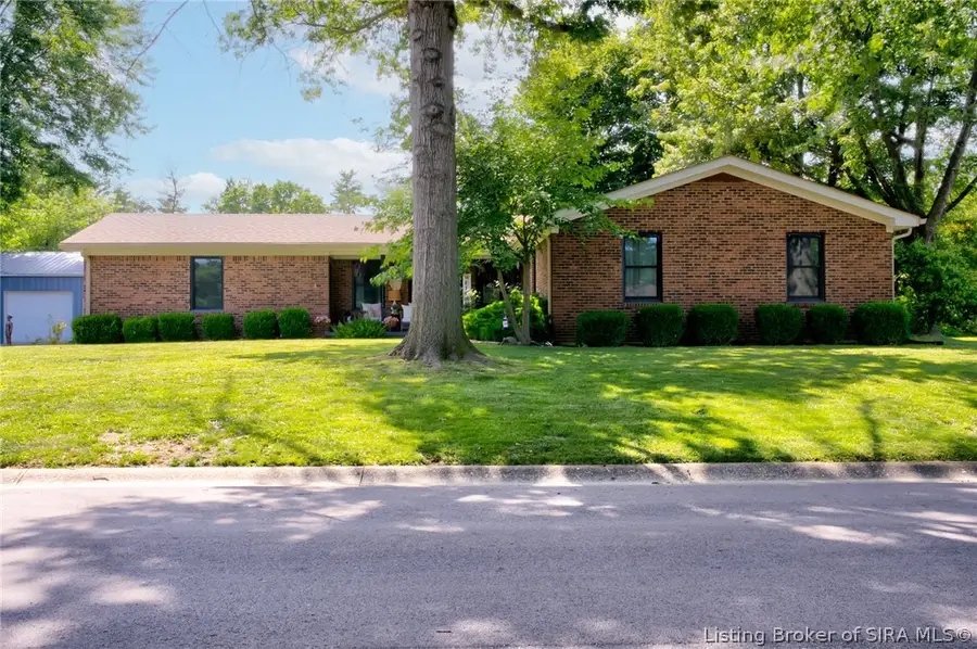 847 Beechwood Street, Sellersburg, IN 47172 - #3