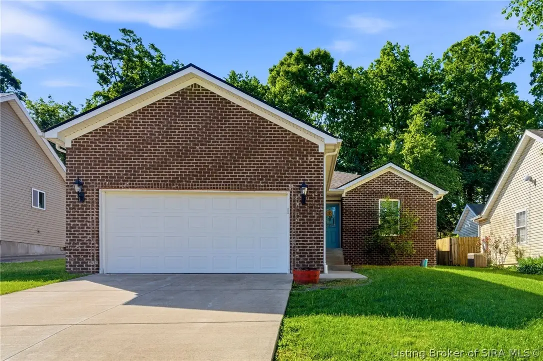 812 Twin Oaks Drive, Henryville, IN 47126 - #1