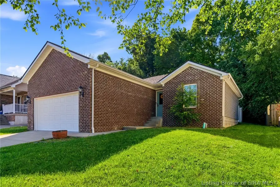 812 Twin Oaks Drive, Henryville, IN 47126 - #2