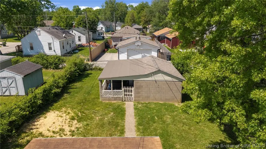 2303 Mclean Avenue, New Albany, IN 47150 - #2
