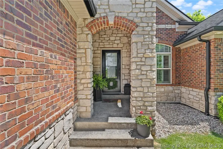 3435 Royal Lake Drive, Floyds Knobs, IN 47119 - #2