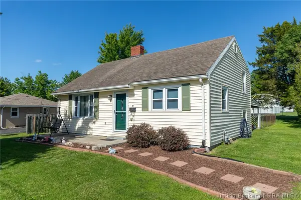 45 Howard Street, Austin, IN 47102
