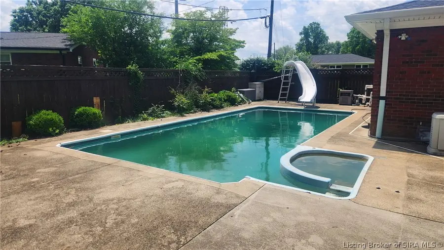 1806 Elmwood Drive, Clarksville, IN 47129 - #3