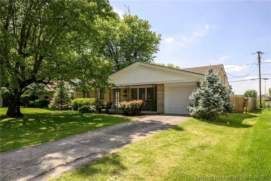 550 Kay Avenue, Sellersburg, IN 47172 - #2