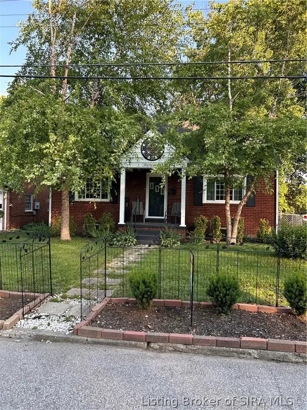 1310 E 9th Street, Jeffersonville, IN 47130