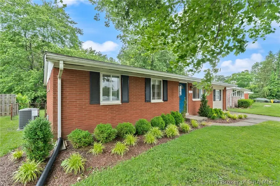 2700 Linda Drive, New Albany, IN 47150 - #3