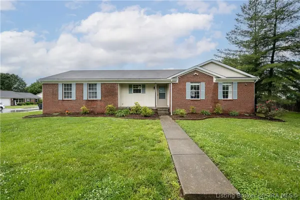 2591 Hickoryvale Drive, New Albany, IN 47150