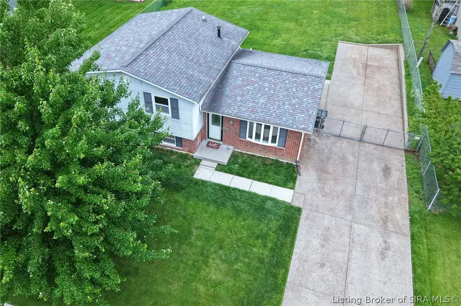 1317 Sportsman Drive, Jeffersonville, IN 47130 - #3
