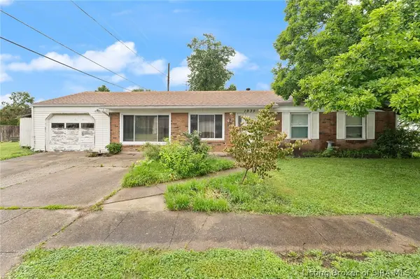 1935 Lilly Lane, Jeffersonville, IN 47130