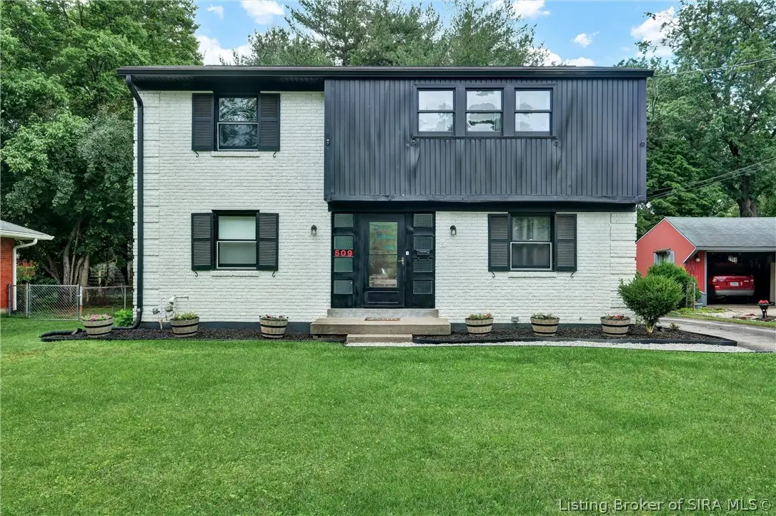 509 Park Place E, Jeffersonville, IN 47130 - #1