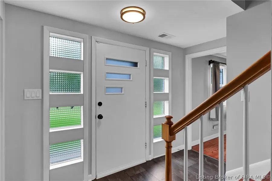 509 Park Place E, Jeffersonville, IN 47130 - #3
