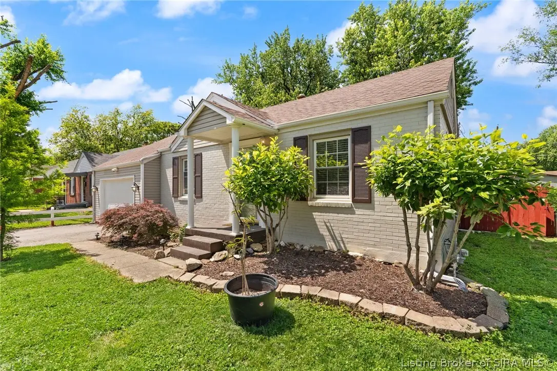 11 Louise Street, Jeffersonville, IN 47130 - #1