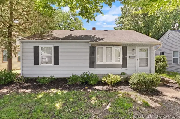 928 E 8th Street, Jeffersonville, IN 47130