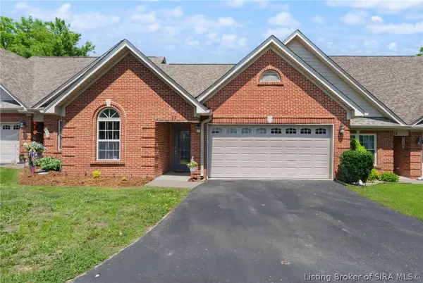 620 W Utica Street #11, Sellersburg, IN 47172
