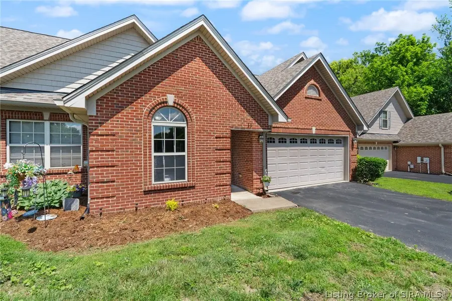 620 W Utica Street #11, Sellersburg, IN 47172 - #2