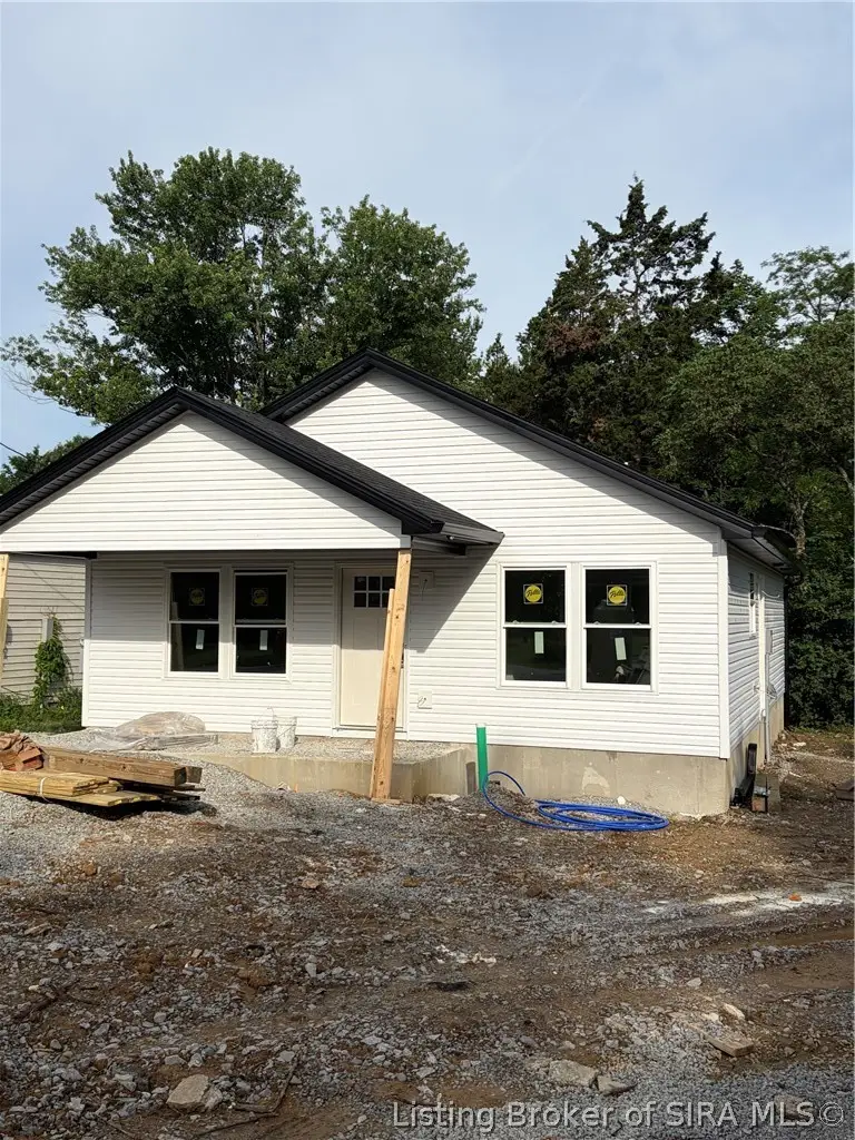 2039 Edgewood Drive, Charlestown, IN 47111 - #2