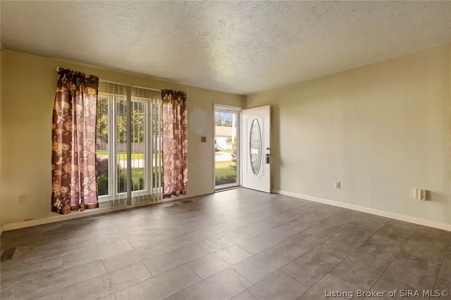 805 Lilly Lane, Jeffersonville, IN 47130 - #3