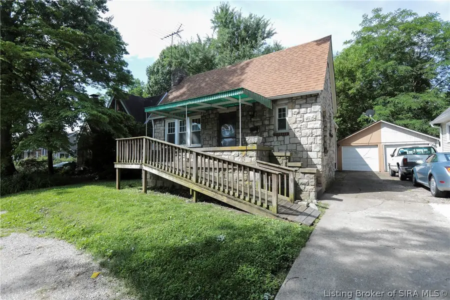 825 Morningside Drive, Jeffersonville, IN 47130 - #2
