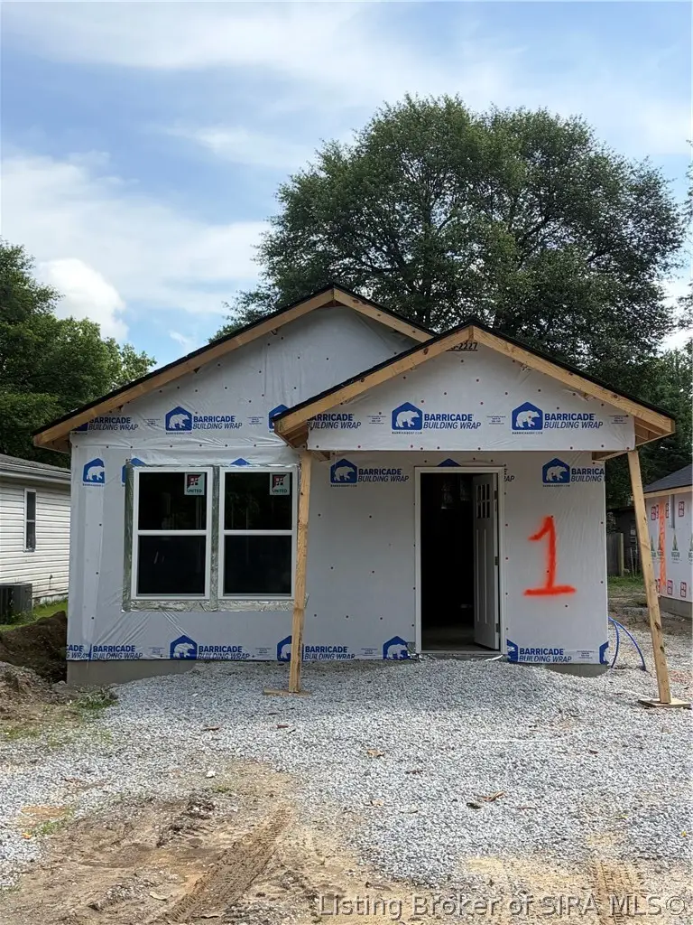 300A Williams Street, Jeffersonville, IN 47130 - #1