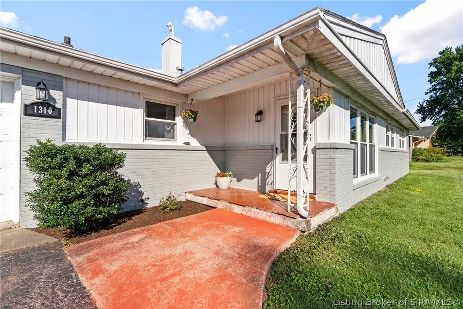 1310 Hibiscus Drive, Clarksville, IN 47129 - #3