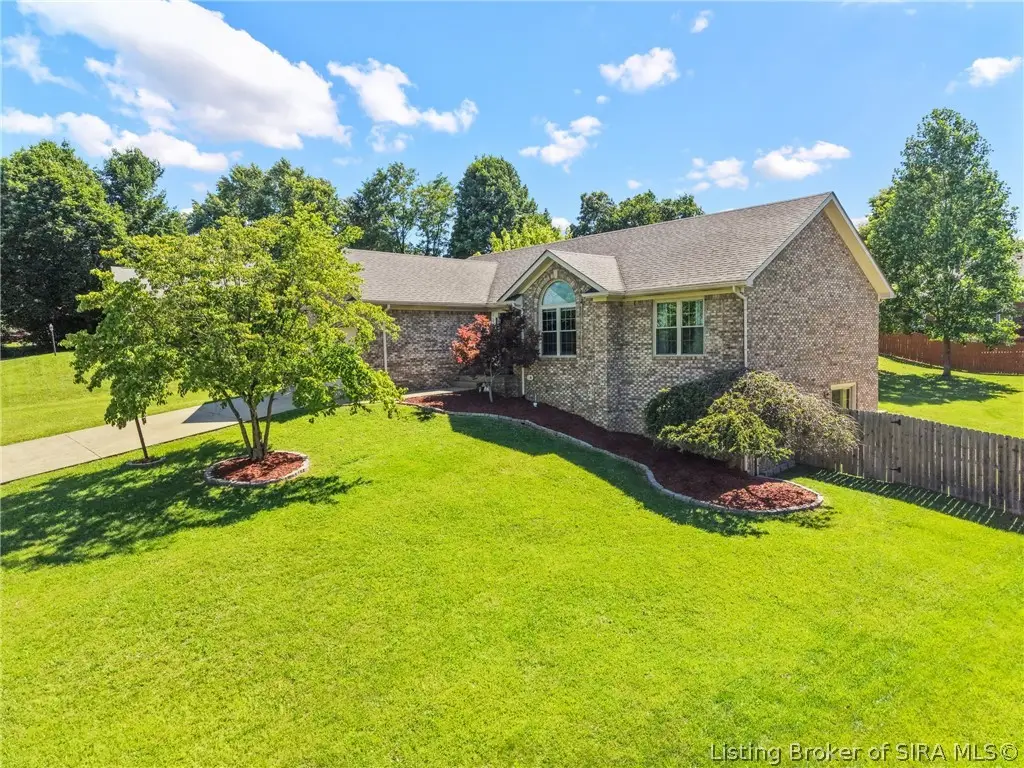 4351 Country View Drive, Floyds Knobs, IN 47119 - #1