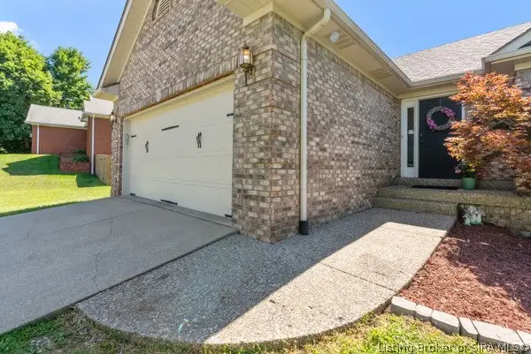 4351 Country View Drive, Floyds Knobs, IN 47119 - #2