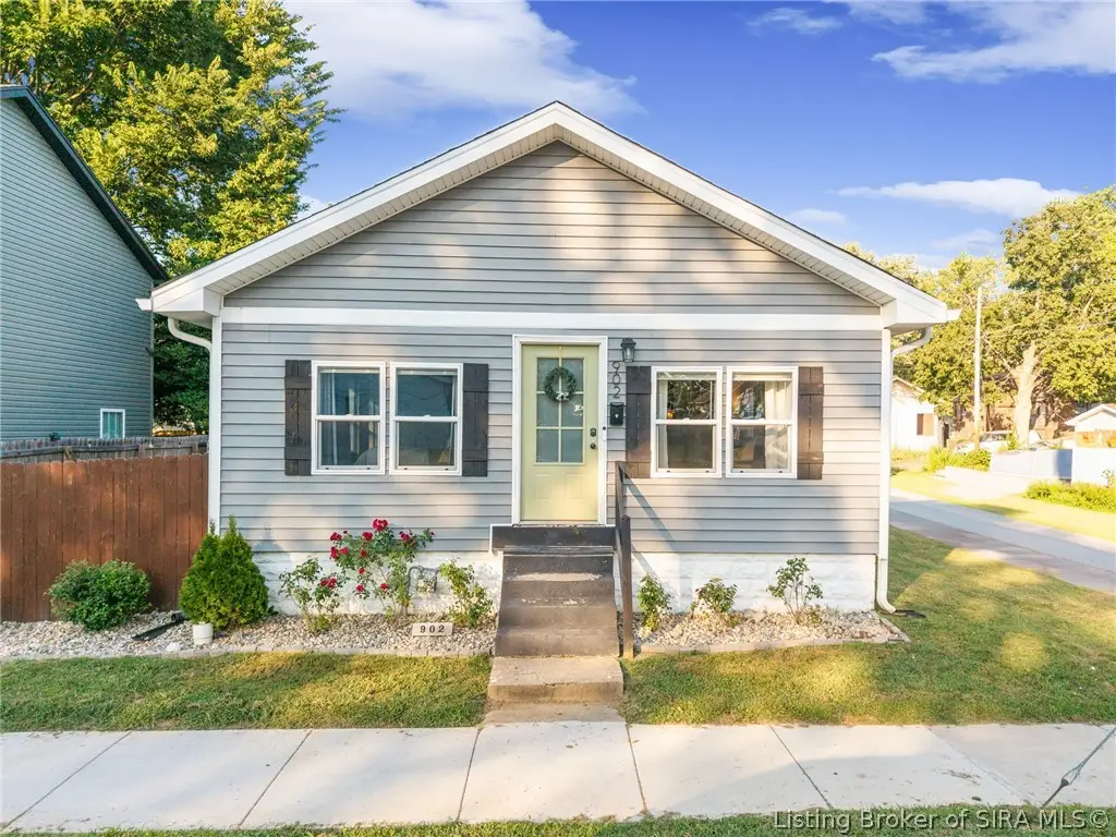 902 Mechanic Street, Jeffersonville, IN 47130 - #1