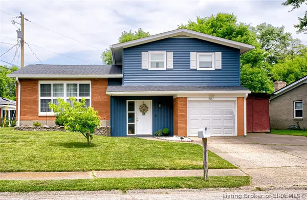 507 Spicewood Drive, Clarksville, IN 47129
