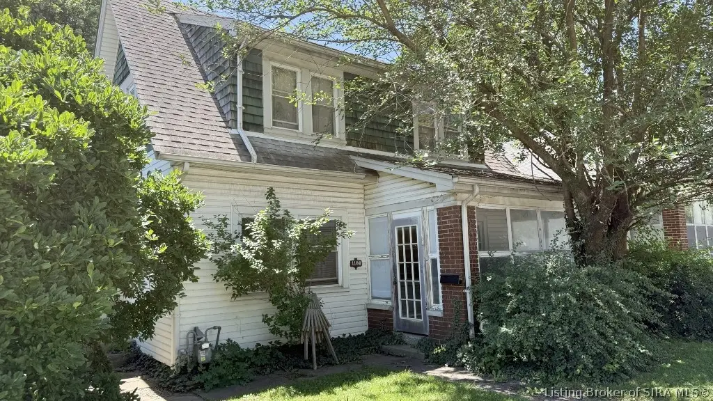 1108 E 10th Street, Jeffersonville, IN 47130 - #1