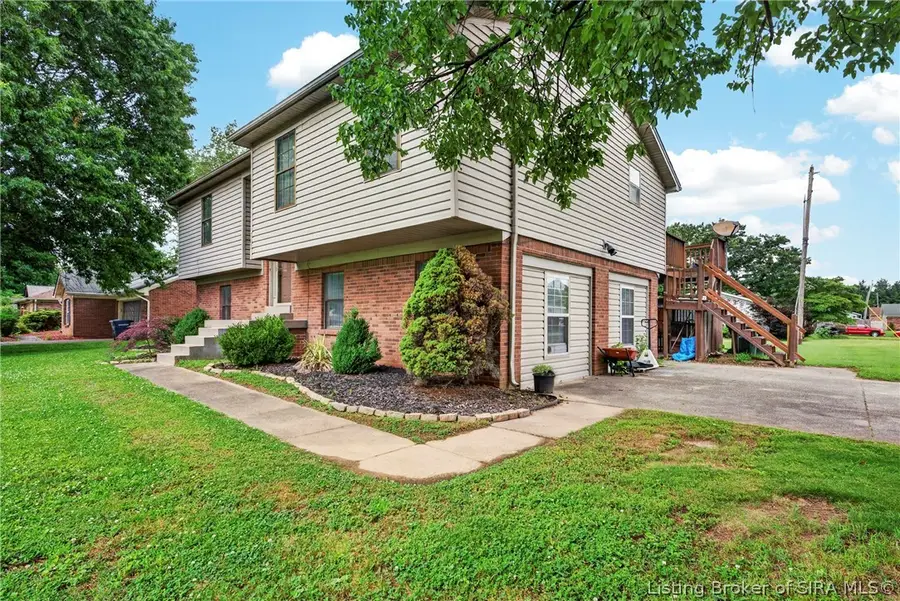 702 Hopkins Lane, Jeffersonville, IN 47130 - #2
