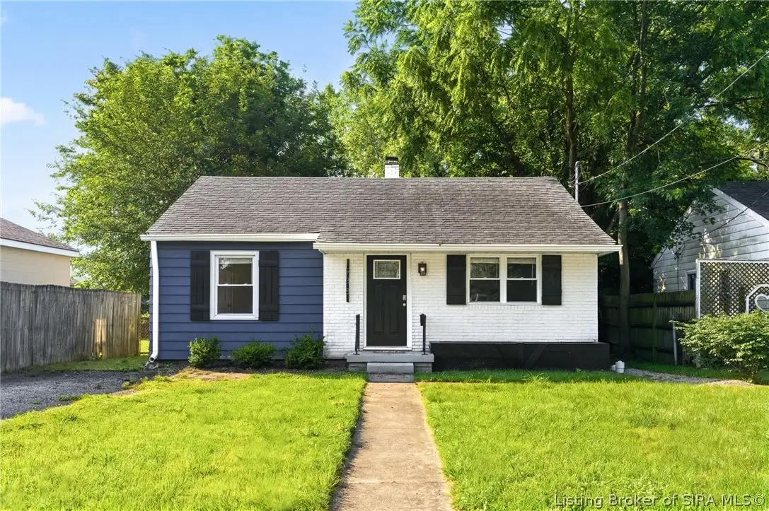 938 E 8th Street E, Jeffersonville, IN 47130 - #1
