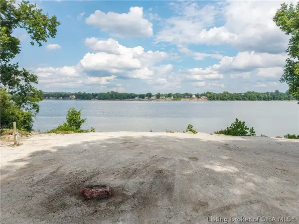5734 Upper River Road, Jeffersonville, IN 47130