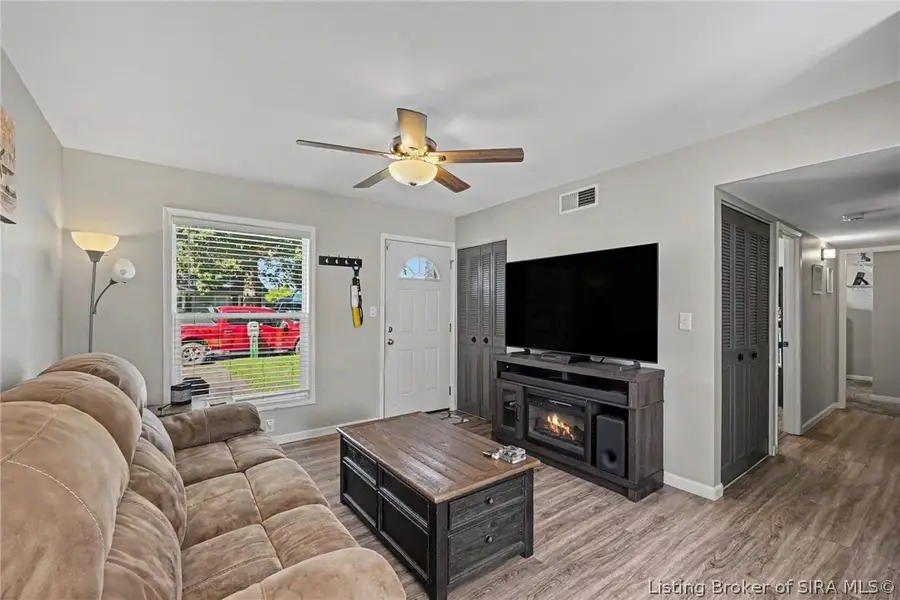 1106 Cedarview Drive, Jeffersonville, IN 47130 - #3
