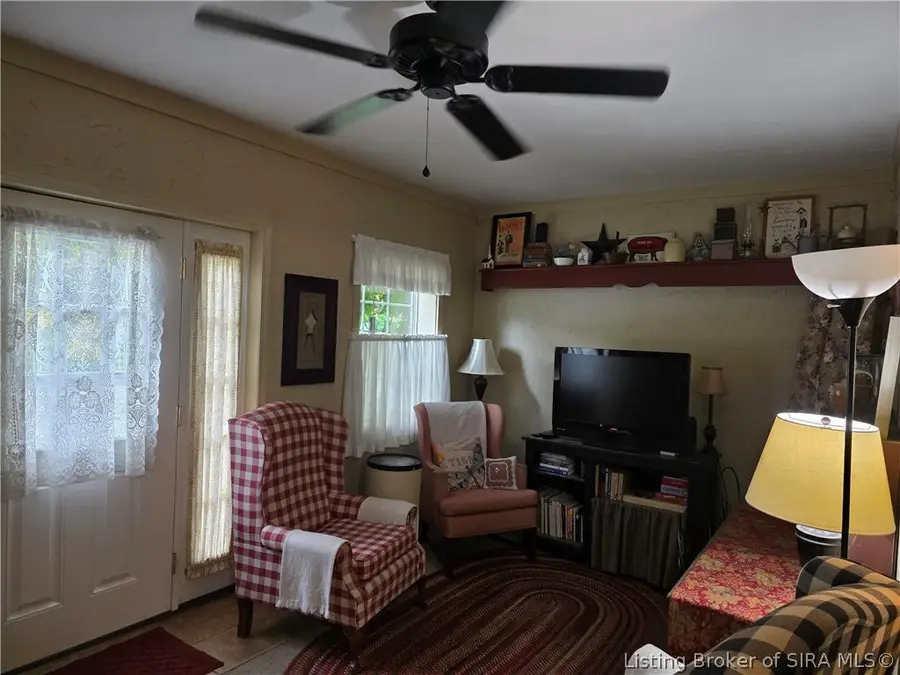 1041 W Main Street, Madison, IN 47250 - #2