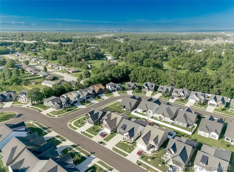 4047 Williams Crossing Way, Jeffersonville, IN 47130 - #3