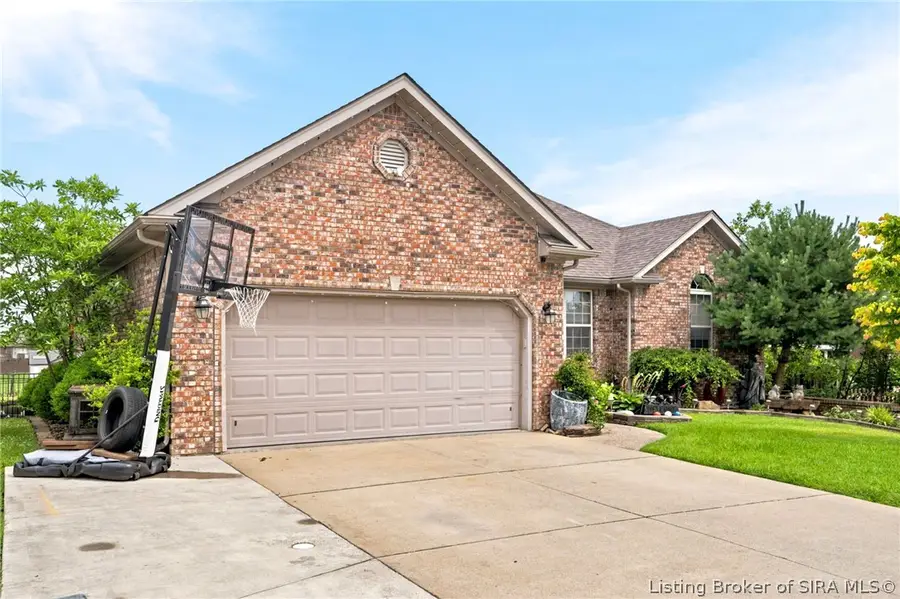 5511 Silver Palm Place, Jeffersonville, IN 47130 - #3