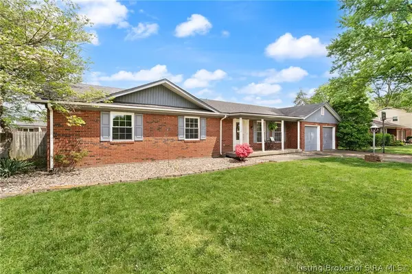407 Hemlock Road, Jeffersonville, IN 47130