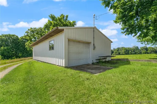 1570 W Old Highway 11 Sw, Mauckport, IN 47142