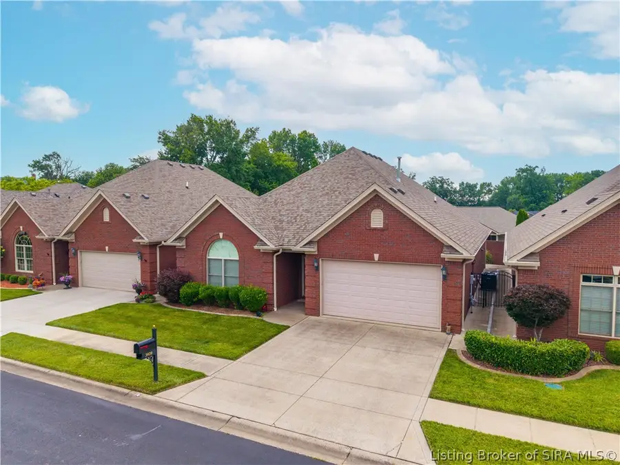 3920 Sarah Lane, New Albany, IN 47150 - #3
