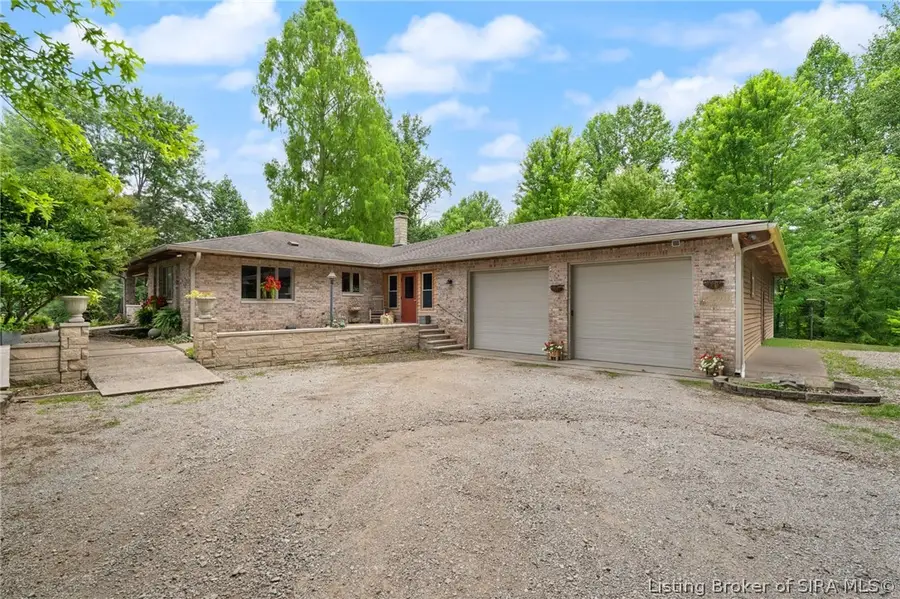 2488 W County 575 Road S, Vallonia, IN 47281 - #2