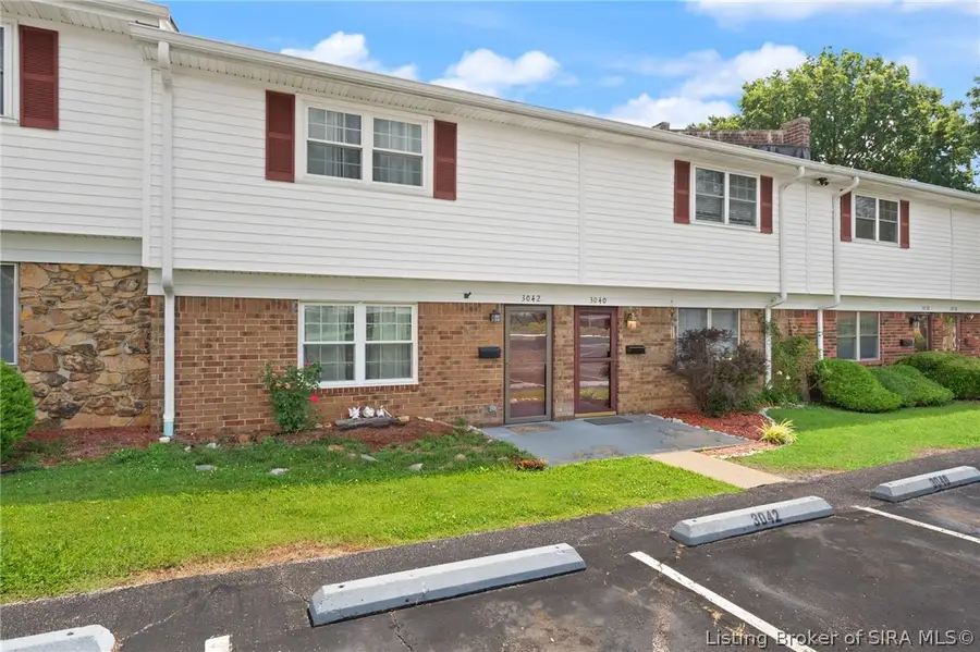 3042 Wooded Way, Jeffersonville, IN 47130 - #3