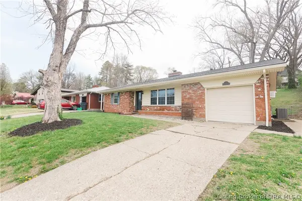 2420 Stover Drive, New Albany, IN 47150
