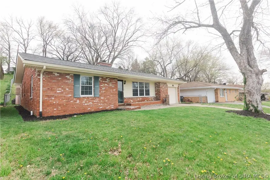 2420 Stover Drive, New Albany, IN 47150 - #2
