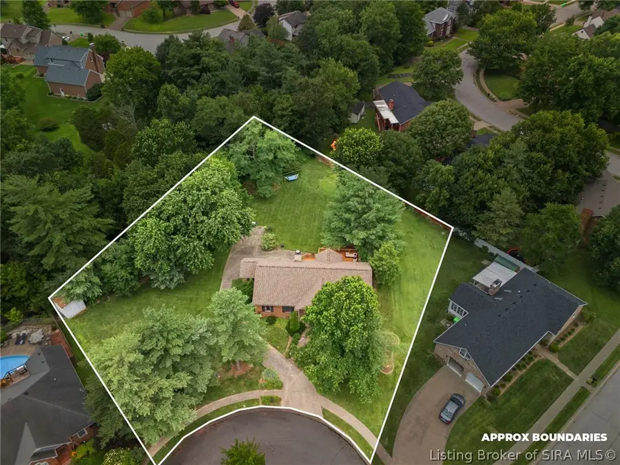 3625 Greenfield Drive, New Albany, IN 47150 - #2
