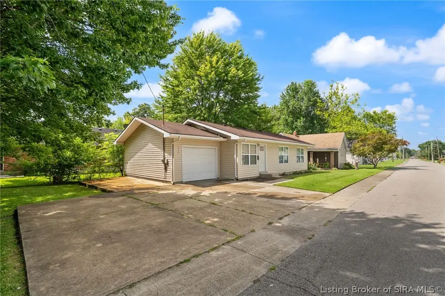 115 Popp Avenue, Sellersburg, IN 47172 - #2