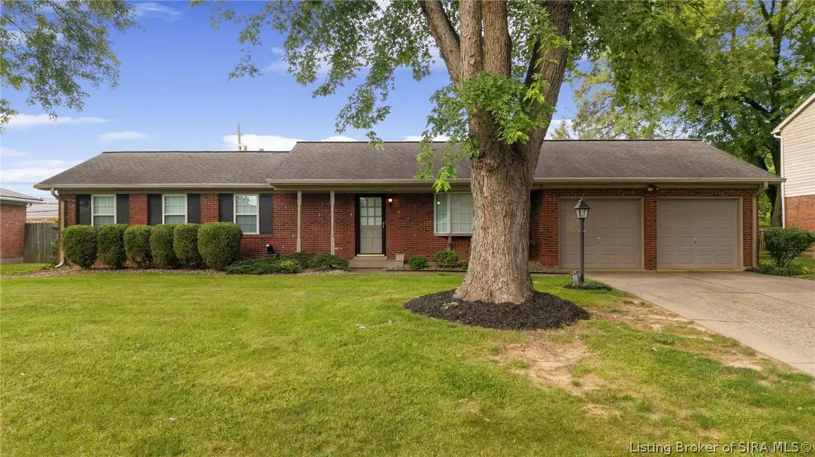 405 Hemlock Road, Jeffersonville, IN 47130 - #1