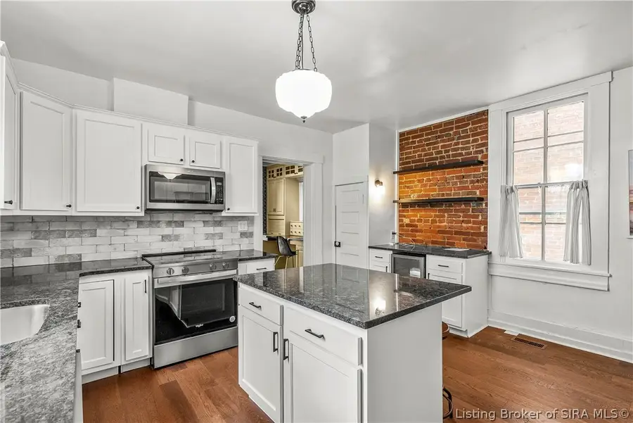 705 E Main Street, Madison, IN 47250 - #3